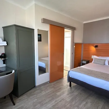 Le Goeland Hotel *